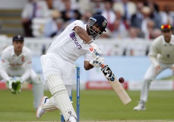 India swell total after England strike early on second day – Reuters India