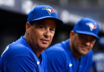 Blue Jays fans blast Charlie Montoyo for costly late-game decision – Yahoo Canada Sports