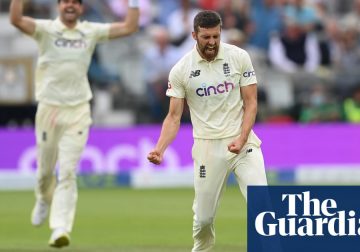 Mark Wood and Moeen Ali finally break India resistance in fascinating duel
