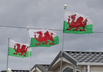Arts Council of Wales finds itself racist for… asking employees to speak Welsh