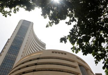 Indian shares gain on tech boost, Asian rebound; Cadila jumps – Reuters