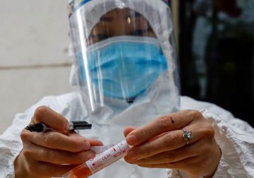 Vietnam health ministry reports 9580 new COVID-19 cases – Reuters