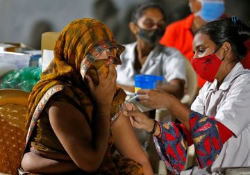 India asks two states to consider night curfew as COVID-19 cases rise – Reuters India