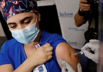 U.S. health secretary mandates COVID-19 shots for health care staff – Reuters