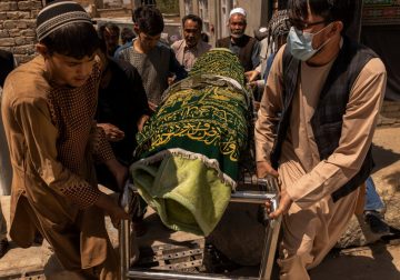 As U.S. Troops Searched Afghans, a Bomber in the Crowd Moved In