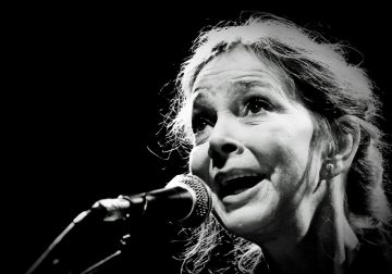 Nanci Griffith, Folk and Country Singer-Songwriter, Dies at 68